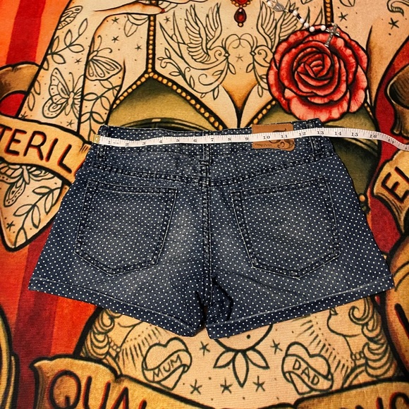 🫐ADORABLE POLKA-DOTED CUFFED DENIM SHORTS!🫐 - Picture 10 of 13